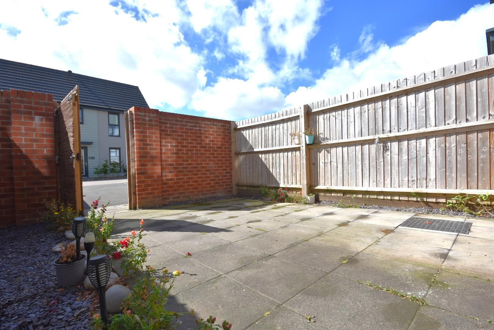 10 Clos Cymmer, Barry, CF62 5DL